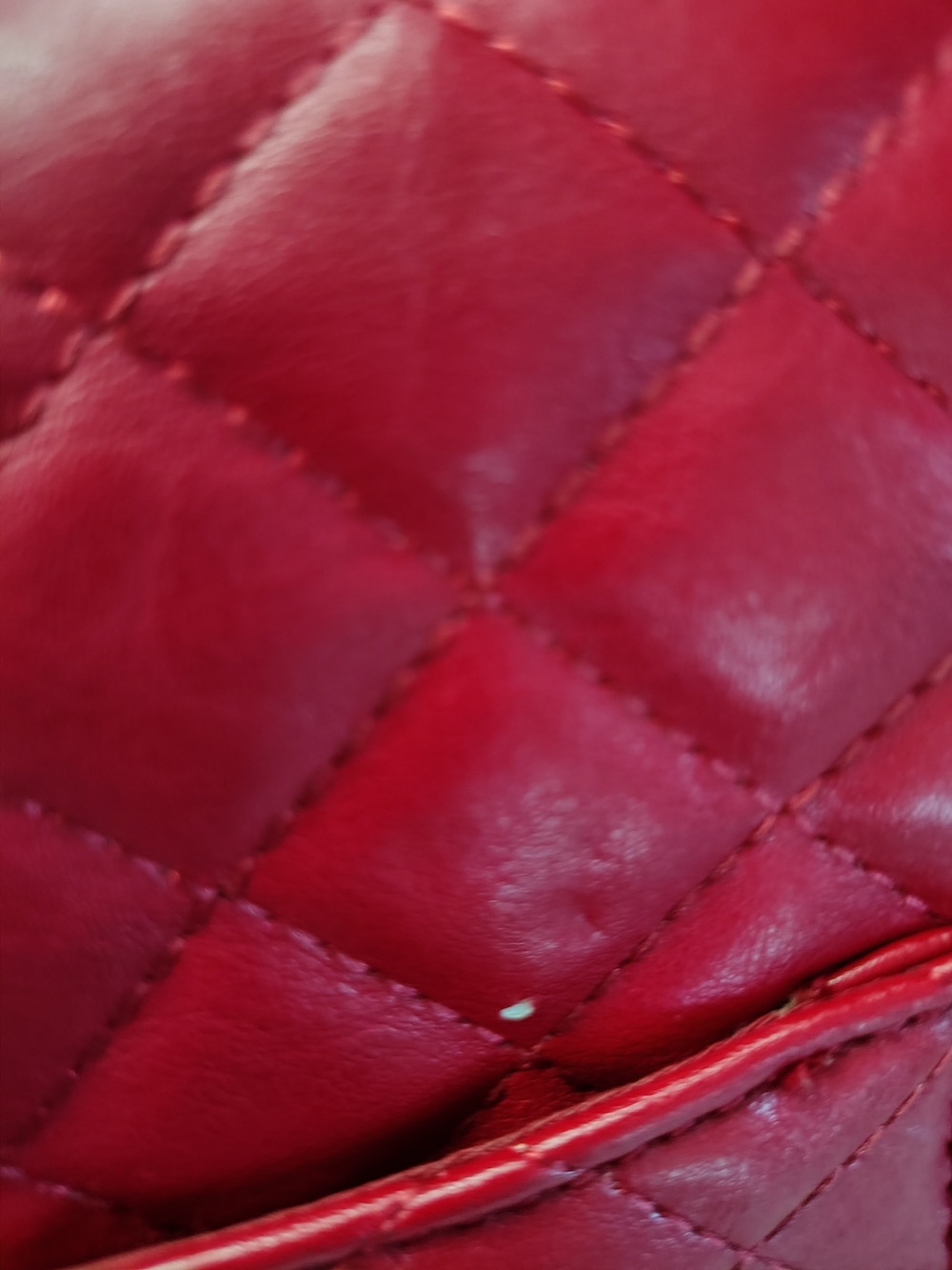 Red Quilted Shoulder Bag with Chain Strap Chanel Copy - Picture 3 of 8